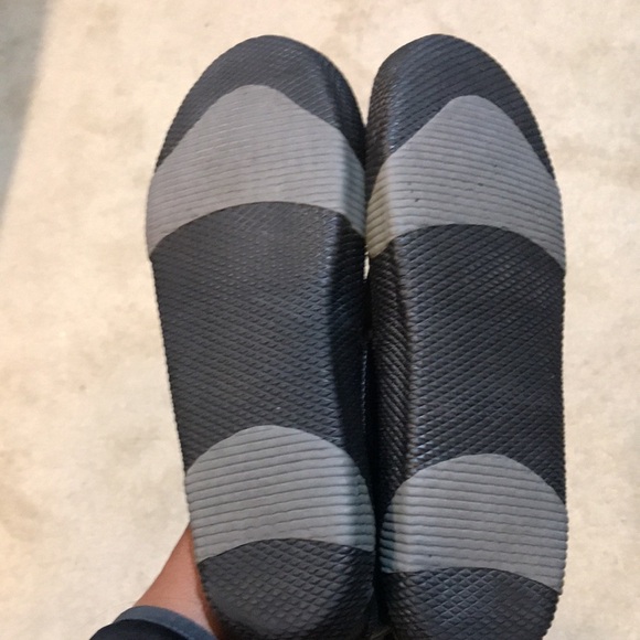 Deep See Black Diving Booties with Side Zipper and Velcro Closure-Size 8 - Picture 6 of 12